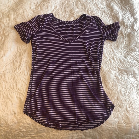 🍋 Lululemon Love Tee II Sz. 4/6 - Picture 6 of 8